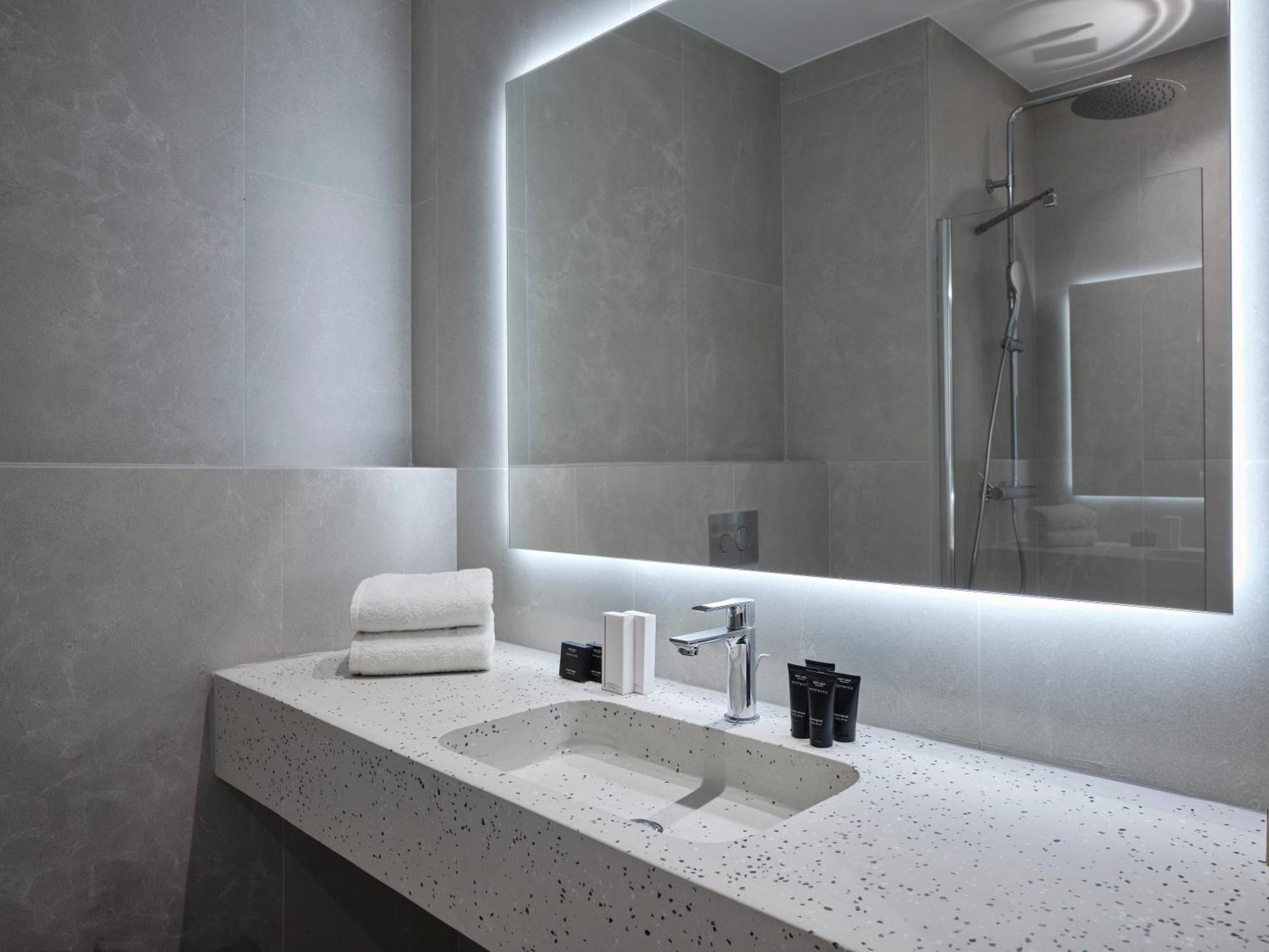 Residence Patras Bagian luar foto