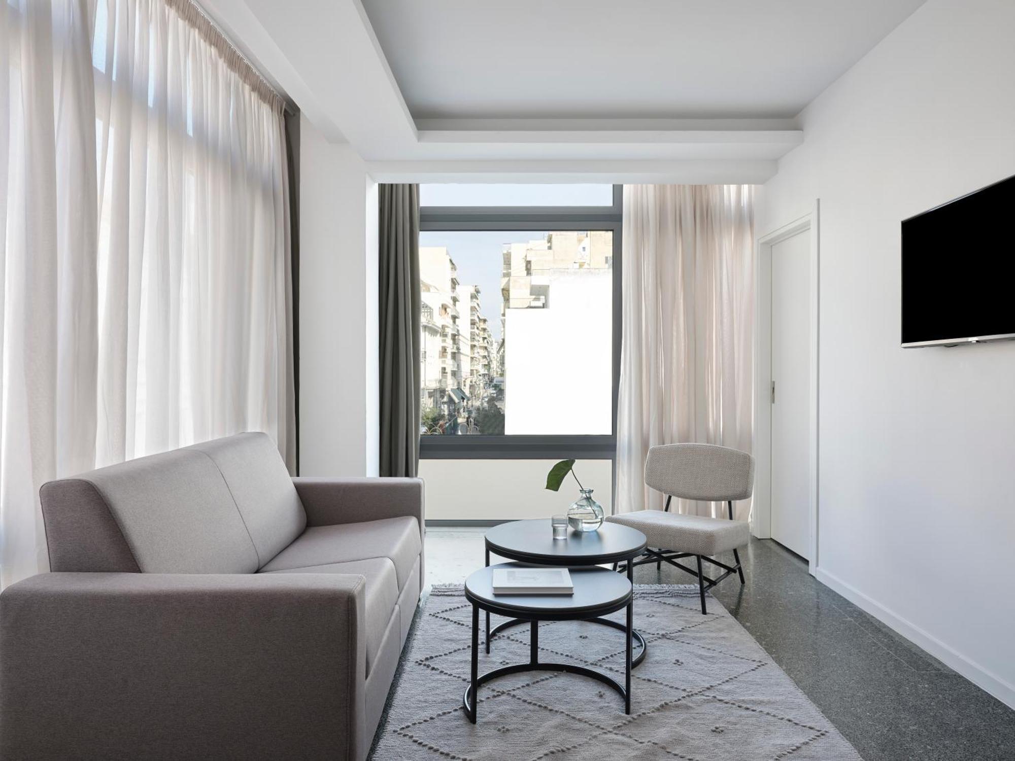 Residence Patras Bagian luar foto
