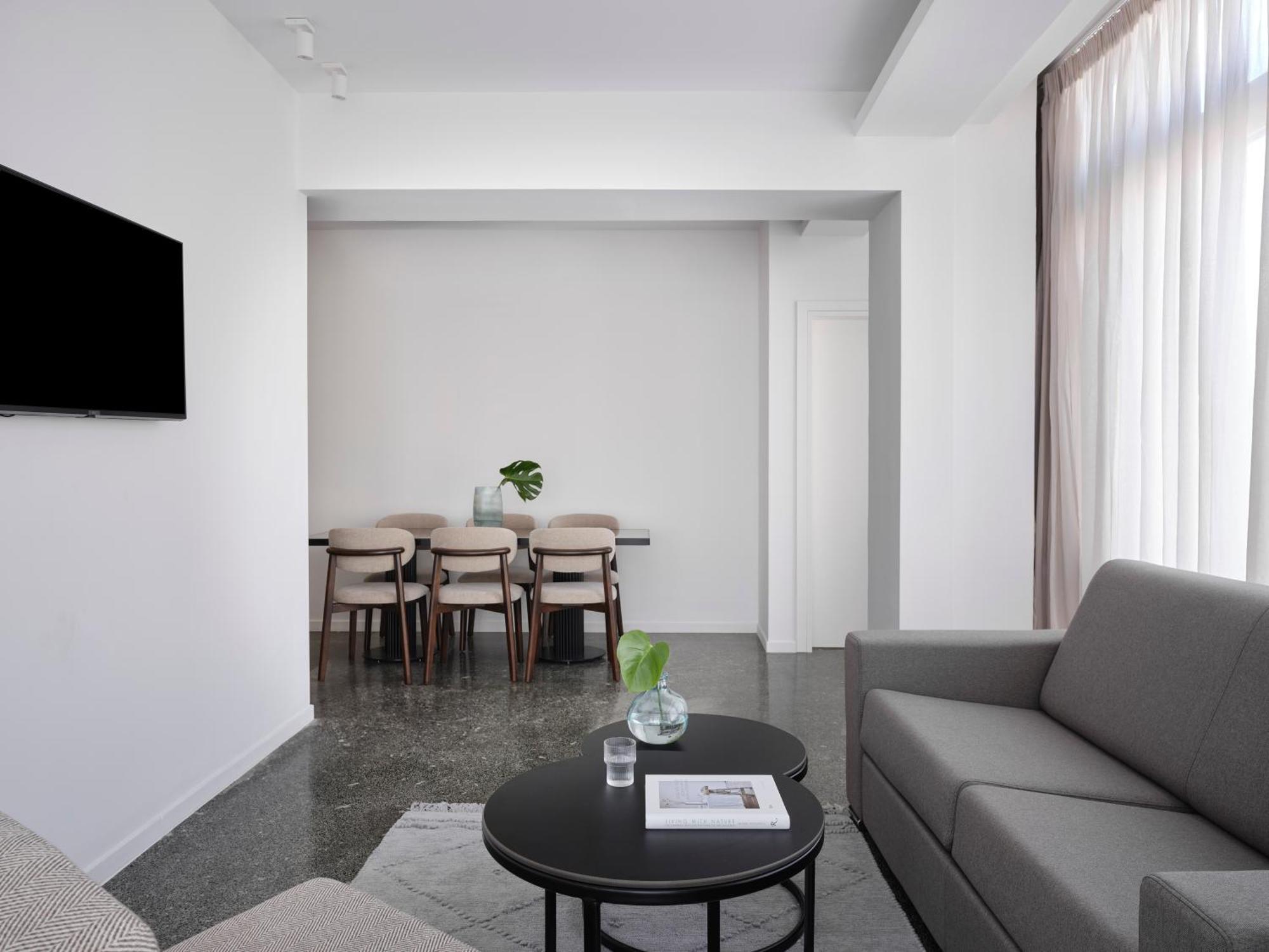 Residence Patras Bagian luar foto